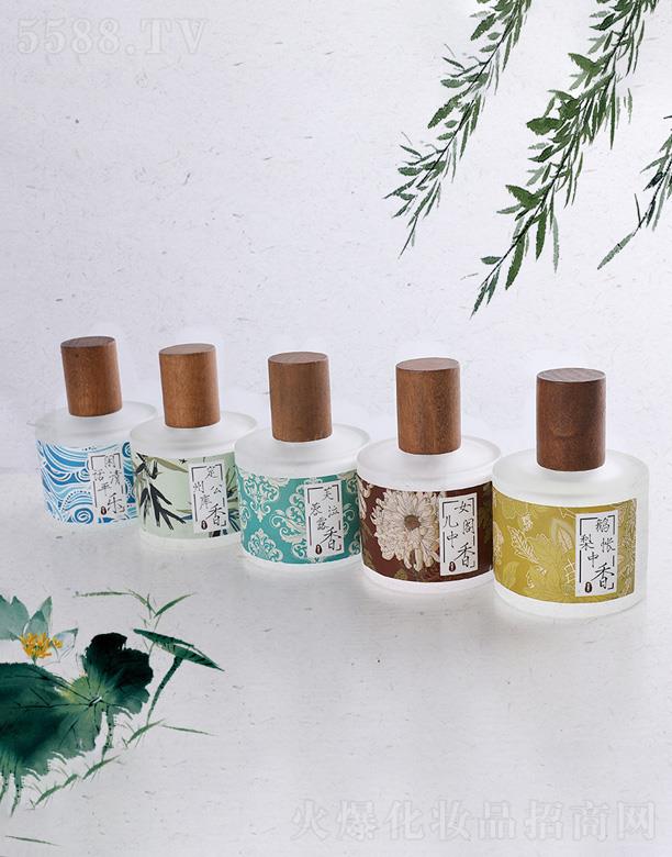 ���đ��˳�ϵ��Ůʿ��ˮ