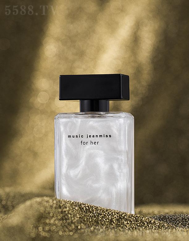 С����������Ůʿ�Ȼ���ˮ-��