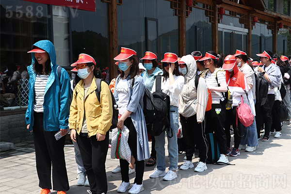 ���[�Ͼ�ɽ������ɽˮ�g