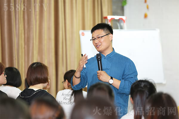 �����y��������������