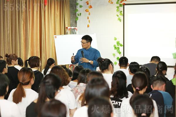 ���M�Ͼ�ɽ���^��ɽ�w�٣��[�r�����^��Ʒ���ӵ��y(t��ng)