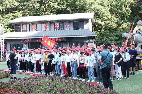 �����Ͼ�ɽ���W(xu��)��(x��)�����½�(j��ng)��