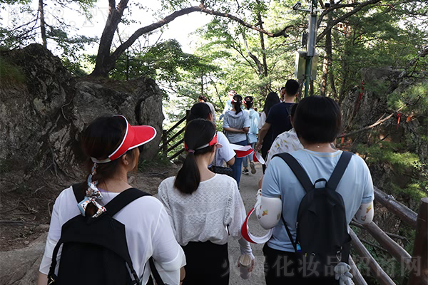 ������Ϣ���^����ֹ