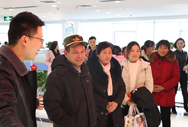 �íh(hu��n)�����ù�������ĸ���ģ��T����ĸ���^�𱬾W(w��ng)��